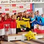 07.11.2019 - Deutschlandpokal der U18 in Kläden:<br />Der Augenblick der Pokalübergabe durch Klädens Bürgermeisterin - Foto Blankenburg